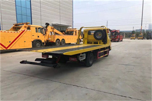 井冈山非事故拖车